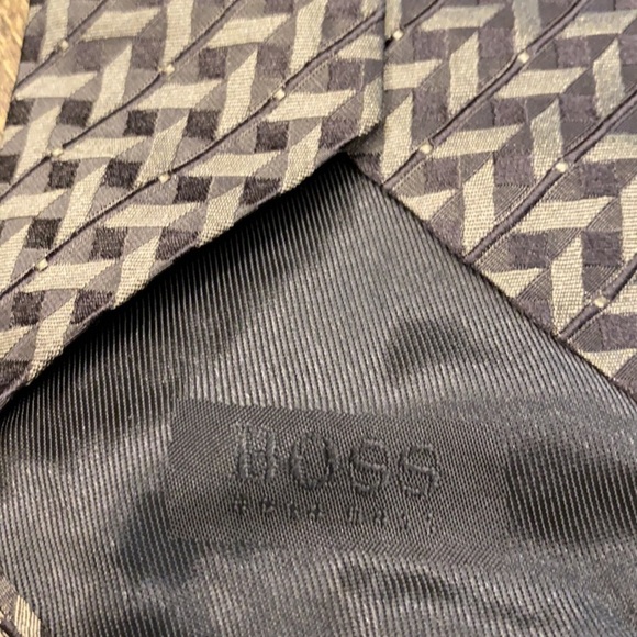 Hugo Boss Silk Tie Black Geometric Pattern - Picture 4 of 5
